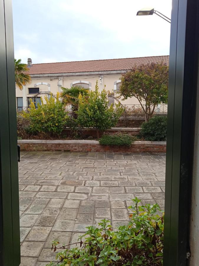 Apartamento Sestiere Dorsoduro, A Due Passi Da Zattere Venecia Exterior foto